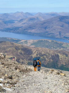 Südamerahuga laskumine - Ben Nevis on seljatatud. Põhja-Šoti mägismaa reis, aprill 2025