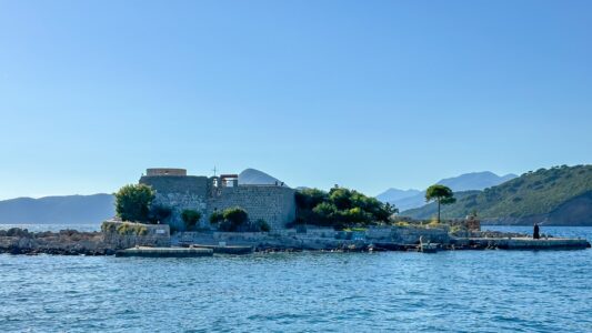 Montenegro reis ja loodusmatk - Blue Cave