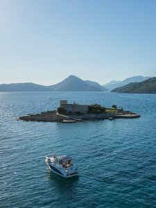 Montenegro reis ja loodusmatk - Blue Cave