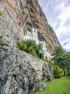 Montenegro reis ja loodusmatk - Ostrogi klooster