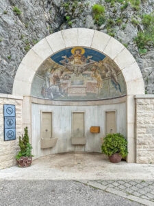 Montenegro reis ja loodusmatk - Ostrogi klooster