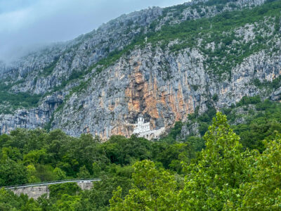 Montenegro reis ja loodusmatk - Ostrogi klooster