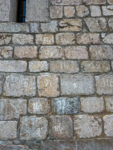 Piva klooster on kivi kivi haaval teisaldatud 3.5km kauguselt - Montenegro reis ja loodusmatk