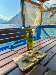 Austrišotid kohaliku veiniga - Montenegro reis ja loodusmatk