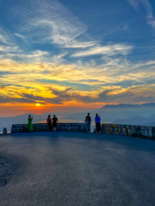 Loojang Njegusi serpentiinil - Montenegro reis ja loodusmatk