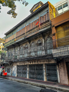 Kirde-Tai rännak, Bangkok
