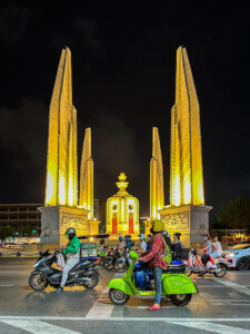 Kirde-Tai rännak, Bangkok