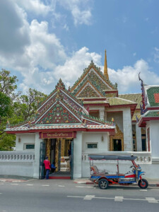 Kirde-Tai rännak, Bangkok