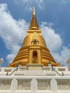 Kirde-Tai rännak, Bangkok
