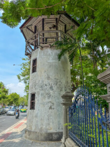 Kirde-Tai rännak, Bangkok