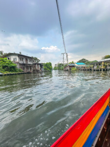 Kirde-Tai rännak, Bangkok