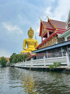 Kirde-Tai rännak, Bangkok