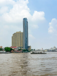 Kirde-Tai rännak, Bangkok