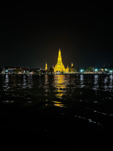 Kirde-Tai rännak, Bangkok