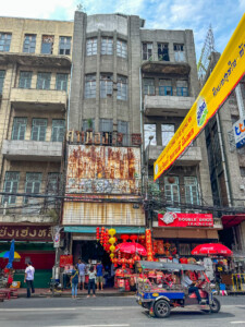 Kirde-Tai rännak, Bangkok