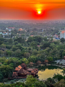 Unustamatu Kambodža reis ja rännak eesti keeles