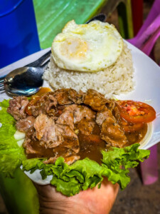 Unustamatu Kambodža reis ja rännak eesti keeles