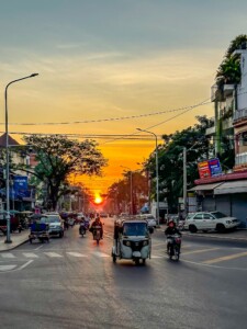 Unustamatu Kambodža reis ja rännak eesti keeles