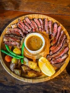 Unustamatu Kambodža reis ja rännak eesti keeles