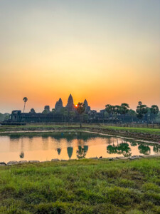 Unustamatu Kambodža reis ja rännak eesti keeles