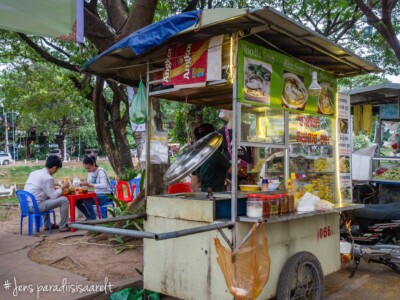 Unustamatu Kambodža reis ja rännak eesti keeles