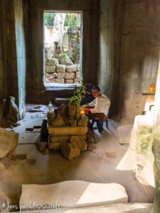 Unustamatu Kambodža reis ja rännak eesti keeles