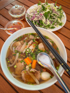 Vietnami reis ja rännak eesti keeles