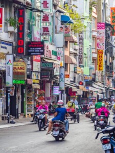 Vietnami reis ja rännak eesti keeles